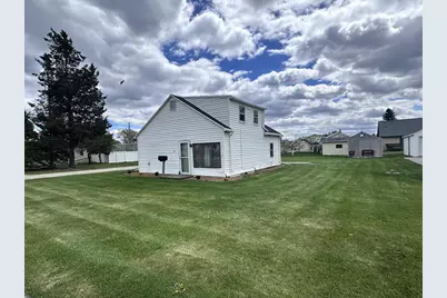 124 Cecil Street, Neenah, WI 54952 - Photo 3