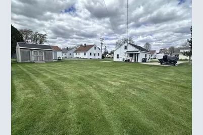124 Cecil Street, Neenah, WI 54952 - Photo 5