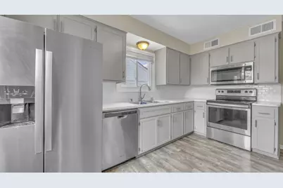 649 Indiana Avenue, West Bend, WI 53095 - Photo 17
