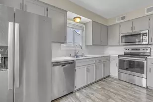 649 Indiana Ave, West Bend, WI 53095 - Photo 17