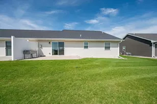 829 Sharon Ln, Pulaski, WI 54162 - Photo 35