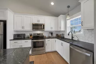 829 Sharon Ln, Pulaski, WI 54162 - Photo 5