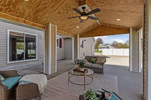 W5894 Sweet Clover Dr, Appleton, WI 54915 - Photo 5