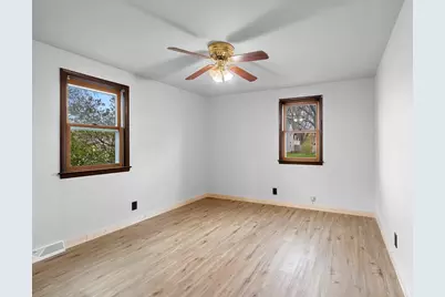 1175 Thomas Street, Green Bay, WI 54303 - Photo 11