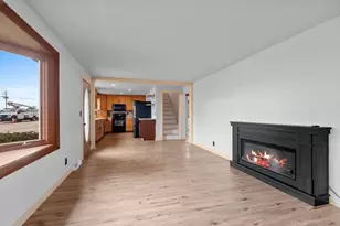 1175 Thomas St, Green Bay, WI 54303 - Photo 9