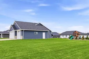 2359 Tigerwood Trl, De Pere, WI 54115 - Photo 27