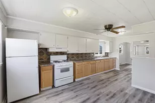 400 Dakota St, Oshkosh, WI 54902 - Photo 13