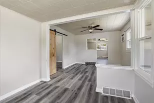 400 Dakota St, Oshkosh, WI 54902 - Photo 7