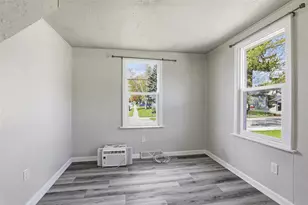 400 Dakota St, Oshkosh, WI 54902 - Photo 11