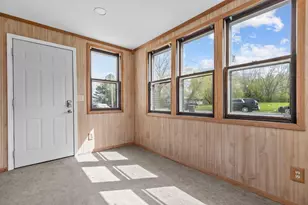 226 Gruenwald Ave, Neenah, WI 54956 - Photo 3