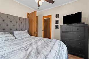 1715 Delaware St, Oshkosh, WI 54902 - Photo 17