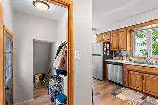 1715 Delaware St, Oshkosh, WI 54902 - Photo 15