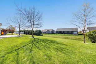 W7035 Glen Valley Dr, Greenville, WI 54942 - Photo 19