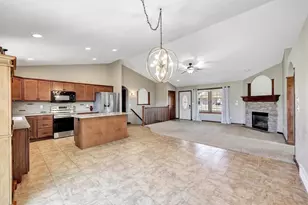W7035 Glen Valley Dr, Greenville, WI 54942 - Photo 7