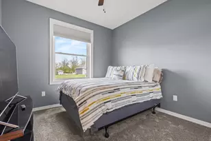 1765 Honor St, Neenah, WI 54956 - Photo 33