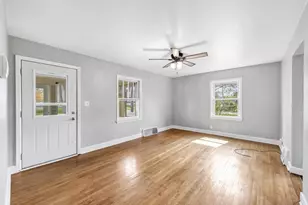 512 E Allouez Ave, Green Bay, WI 54301 - Photo 5