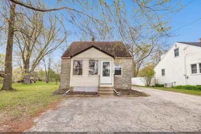 512 Allouez Avenue, Green Bay, WI 54301 - Photo 1