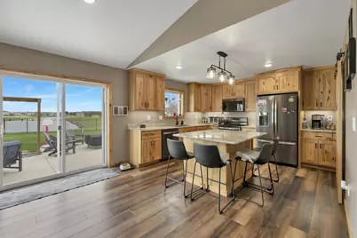 1724 Bridge Port Circle, De Pere, WI 54115 - Photo 9