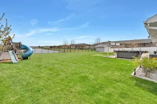 1724 Bridge Port Cir, De Pere, WI 54115 - Photo 51