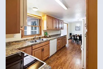 3638 Glenhaven Lane, Green Bay, WI 54301 - Photo 7
