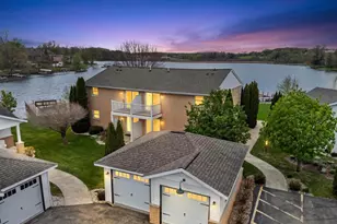 553 Gold St, Green Lake, WI 54941 - Photo 3