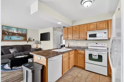 553 Gold Street #204, Green Lake, WI 54941 - Photo 11