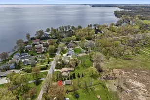 607 Hunters Point Rd, Neenah, WI 54956 - Photo 3