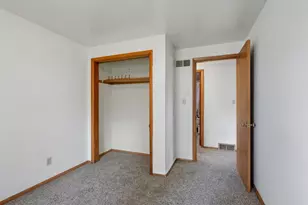 607 Hunters Point Rd, Neenah, WI 54956 - Photo 17
