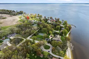 607 Hunters Point Rd, Neenah, WI 54956 - Photo 25