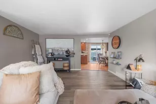 980 Mancel Ln, Green Bay, WI 54304 - Photo 7