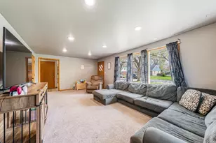 801 Bomier St, De Pere, WI 54115 - Photo 11