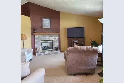 2165 Deer Haven Drive, Menasha, WI 54952 - Photo 5