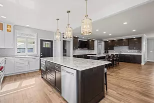 2685 Creekwood Cir, Green Bay, WI 54311 - Photo 25