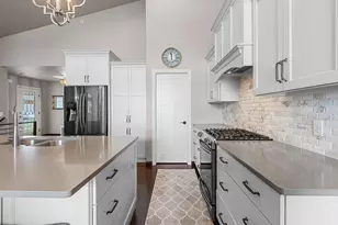 2617 Bay Harbor Cir, Green Bay, WI 54304 - Photo 37