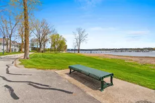 2617 Bay Harbor Cir, Green Bay, WI 54304 - Photo 11