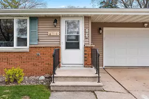 1870 Gary Ln, Green Bay, WI 54303 - Photo 3