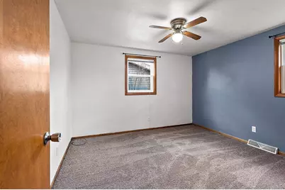 1870 Gary Lane, Green Bay, WI 54303 - Photo 19