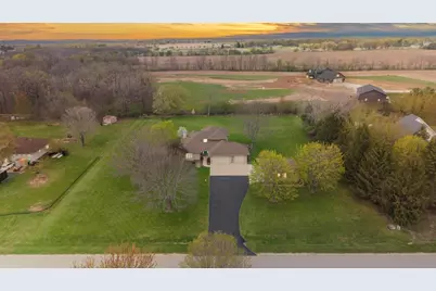 3022 Fairwinds Drive, Neenah, WI 54956 - Photo 69