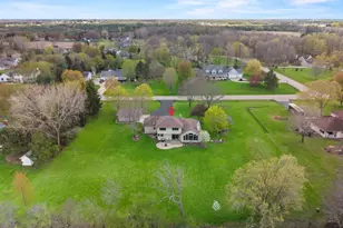 3022 Fairwinds Dr, Neenah, WI 54956 - Photo 71