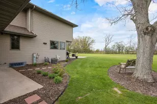 3022 Fairwinds Dr, Neenah, WI 54956 - Photo 57