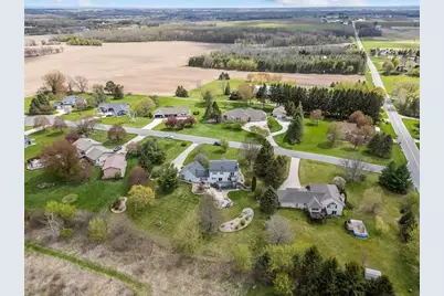 W8078 Hillcrest Court, Hortonville, WI 54944 - Photo 13