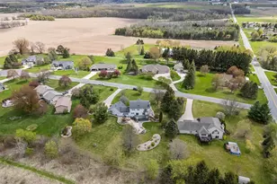 W8078 Hillcrest Ct, Hortonville, WI 54944 - Photo 13