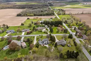 W8078 Hillcrest Ct, Hortonville, WI 54944 - Photo 11