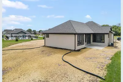 1624 N Honeysuckle Circle, De Pere, WI 54115 - Photo 61