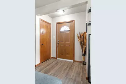817 Henry Street, Green Bay, WI 54302 - Photo 3