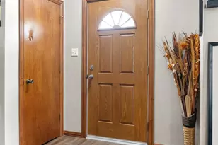 817 N Henry St, Green Bay, WI 54302 - Photo 3