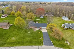 2504 Stonegate Dr, Suamico, WI 54313 - Photo 61