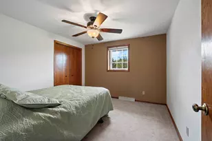 2504 Stonegate Dr, Suamico, WI 54313 - Photo 25