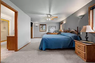 2504 Stonegate Dr, Suamico, WI 54313 - Photo 15