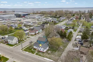 307 Ogden St, Marinette, WI 54143 - Photo 53